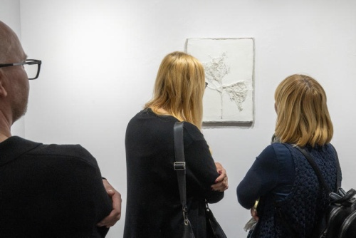 Wystawa fotografii Iwona Germanek „Okruchy” fot. Radosław Czapla